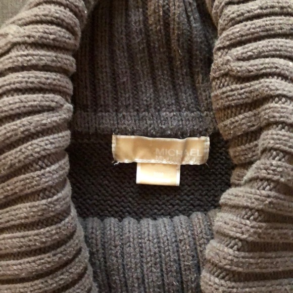 Trendy Fall Sweater - Worn with Love! - Picture 5 of 6